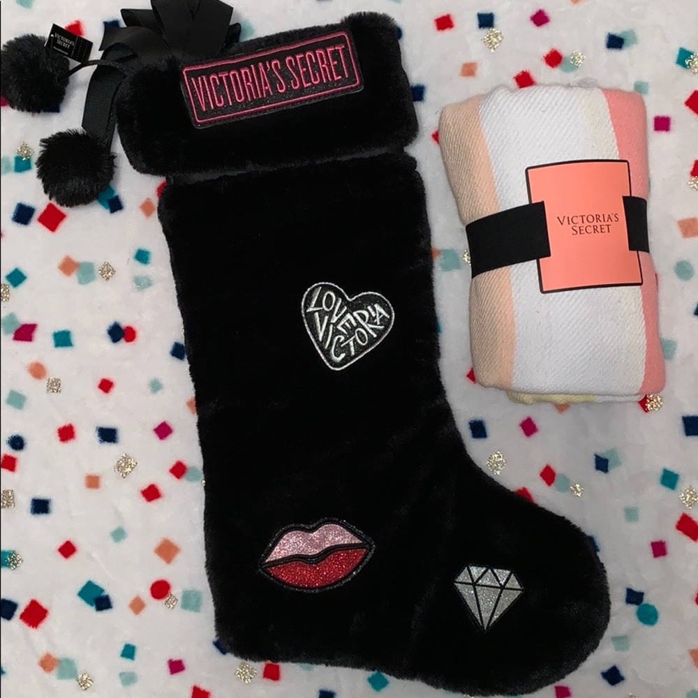 💋Victoria’s Secret Stocking & Blanket/Throw💋